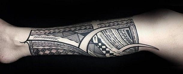 traditional polynesian art - example of tattoo on lower leg